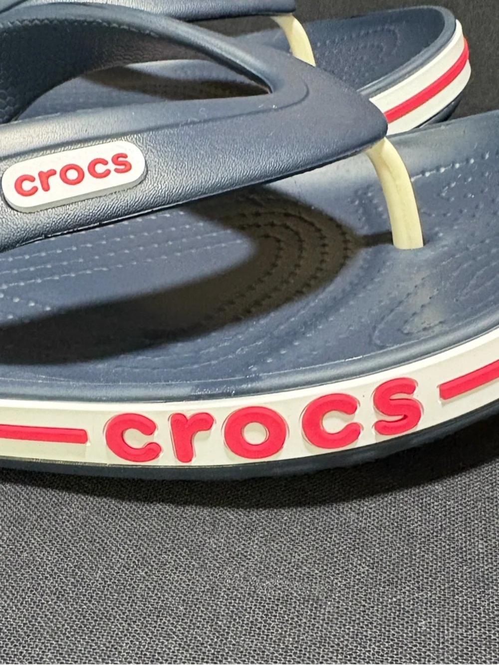 CROCS Unisex Red, White & Blue Bayaband Flip Flops Men’s Size 10